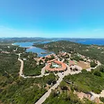 With Swimming Pool In Costa Serena Just 700 Mt From The Sea Apartahotel
