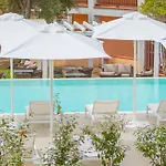 With Swimming Pool In Costa Serena Just 700 Mt From The Sea Apartahotel