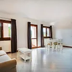 With Swimming Pool In Costa Serena Just 700 Mt From The Sea Apart-hotel