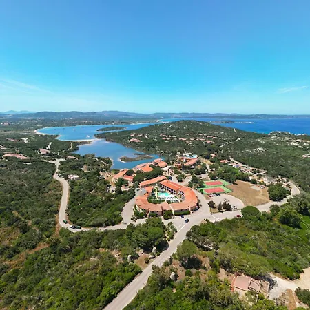 With Swimming Pool In Costa Serena Just 700 Mt From The Sea Aparthotel