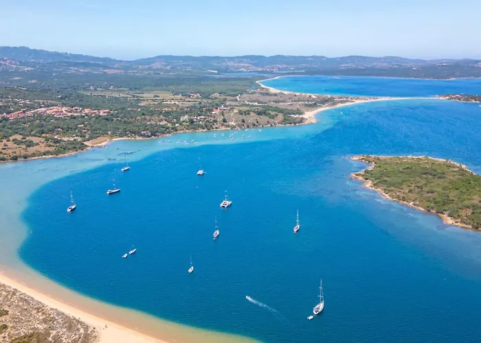 With Swimming Pool In Costa Serena Just 700 Mt From The Sea Apartmanhotel Porto Rafael