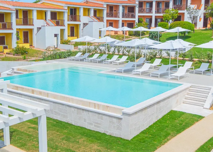 Apartmanhotel With Swimming Pool In Costa Serena Just 700 Mt From The Sea 3*