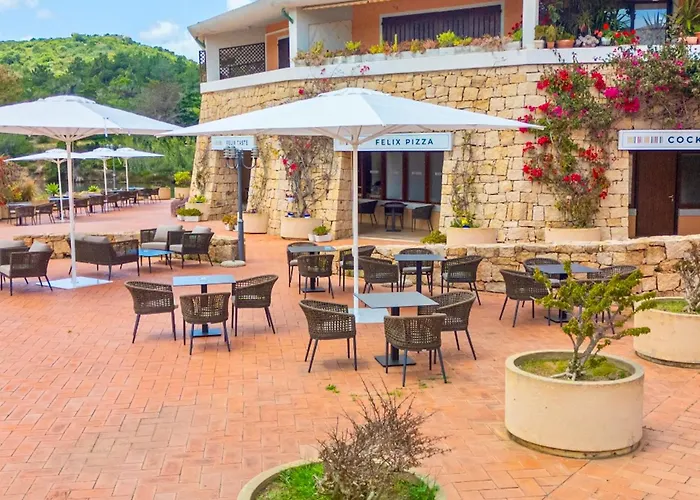 Apartmanhotel With Swimming Pool In Costa Serena Just 700 Mt From The Sea 3*