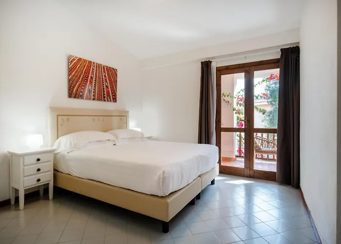 Apartmanhotel With Swimming Pool In Costa Serena Just 700 Mt From The Sea 3*