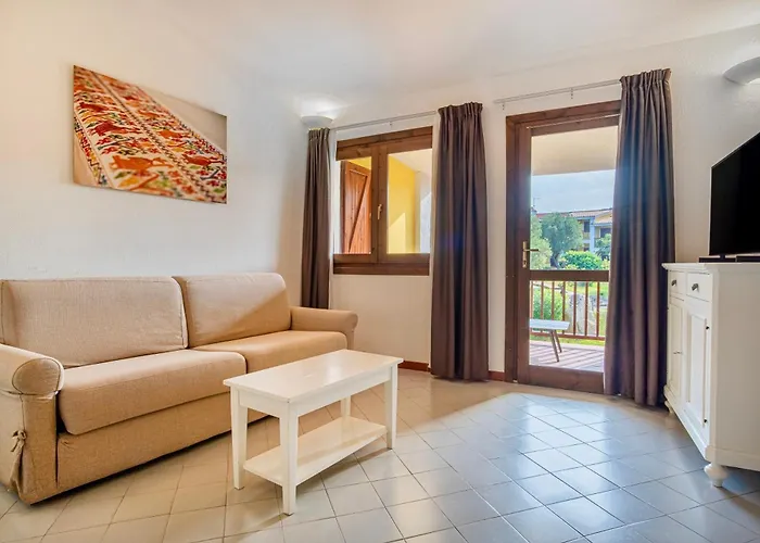 With Swimming Pool In Costa Serena Just 700 Mt From The Sea Apartmanhotel Porto Rafael