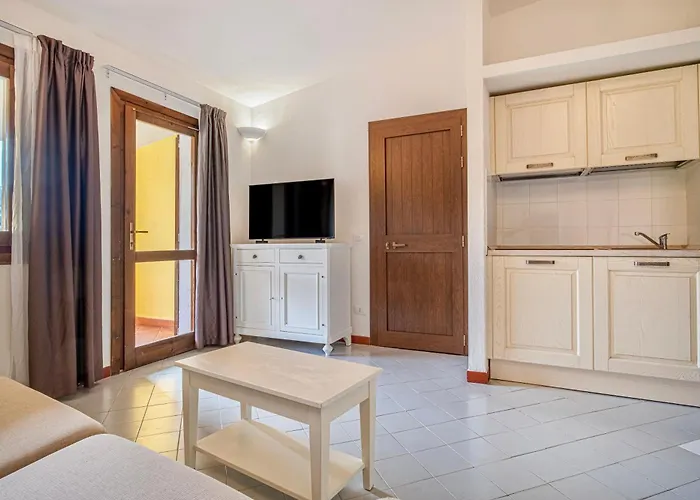 With Swimming Pool In Costa Serena Just 700 Mt From The Sea Apartmanhotel Porto Rafael